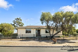 23 Felstead Avenue, Horsham