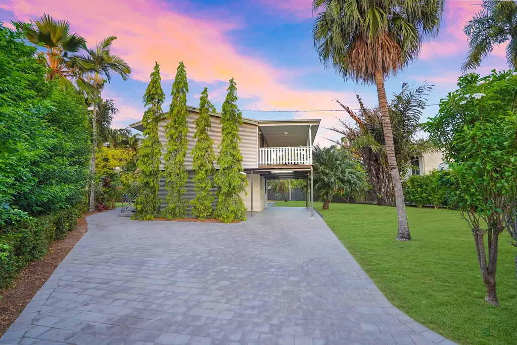 Ludmilla 4ਬੈੱਡਰੂਮ Renovated tropical home with gorgeous gardens and pool!