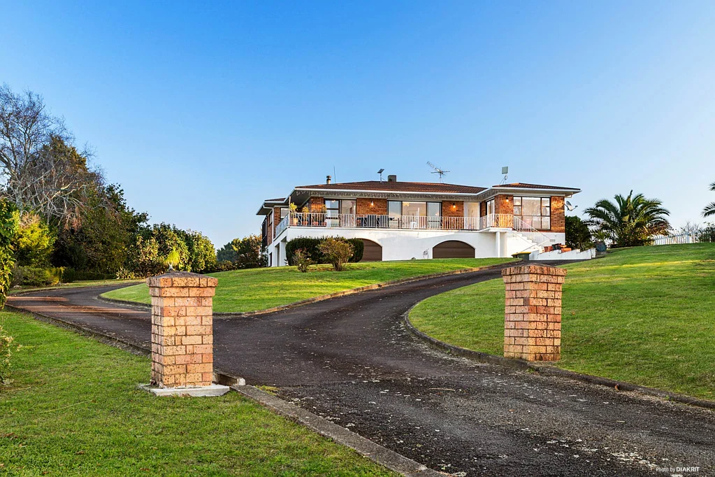 Pukekohe 3房 遗产物业！​3.4486公顷土地+Future Urban分区，可持续收益+未来红利，欢迎所有出价！ SALE IS ON! - BARGAIN PRICE FUTURE URBAN