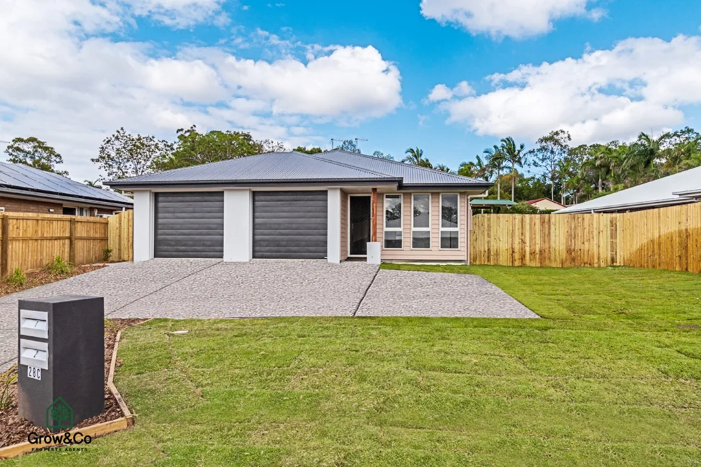 1&2/28C Evergreen Avenue, Loganlea, QLD 4131