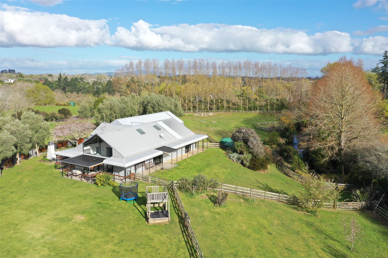 393 Airport Road, Rukuhia, Waipa, 5 chambres, 2 salles de bain