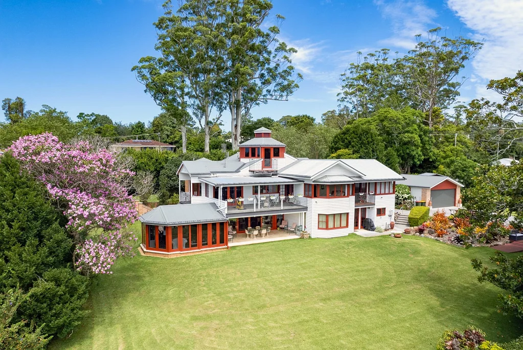 Tamborine Mountain 5침실 Grand Residence with Timeless Charm, Quality Finishes and Spectacular Views
