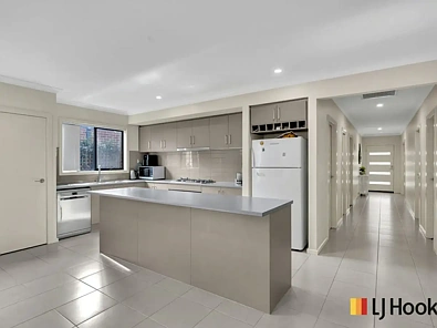 11 Kipling Circuit, Diggers Rest, VIC 3427, 5房, 2浴, House