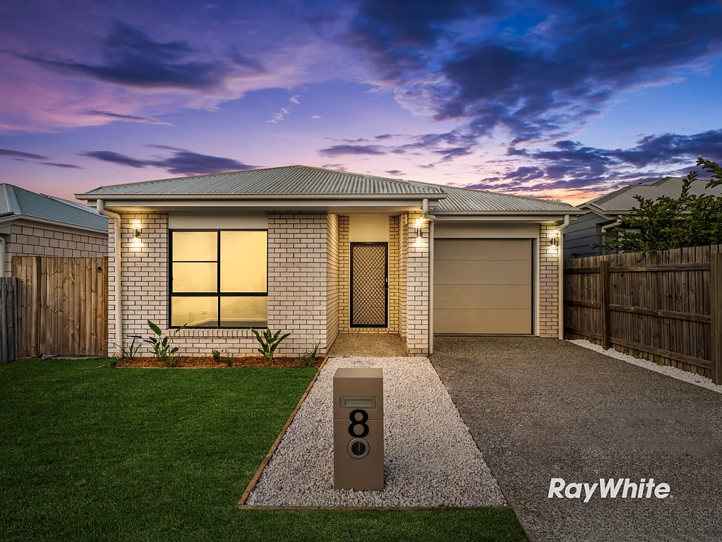 8 Livadi Street, Park Ridge, QLD 4125