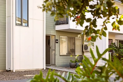 Boondall 3 Bedroom Modern, Spacious 3 Bed + Study Townhome in a centralised location