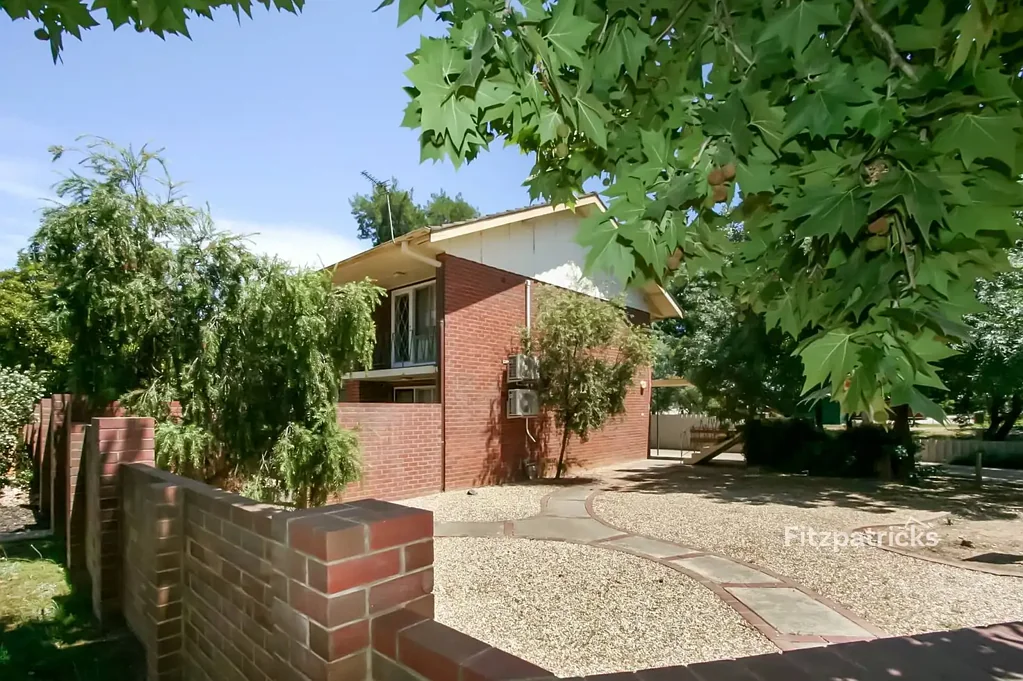Upstairs Unit in Great Location