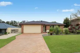 28 Explorers Way, Lake Cathie