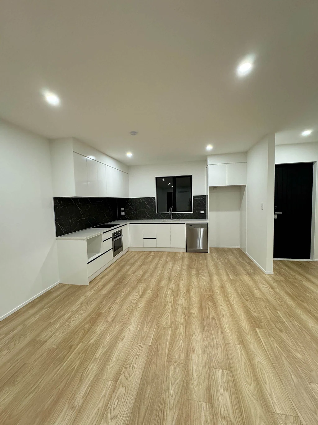 Stylish & Spacious Home at Glen Innes