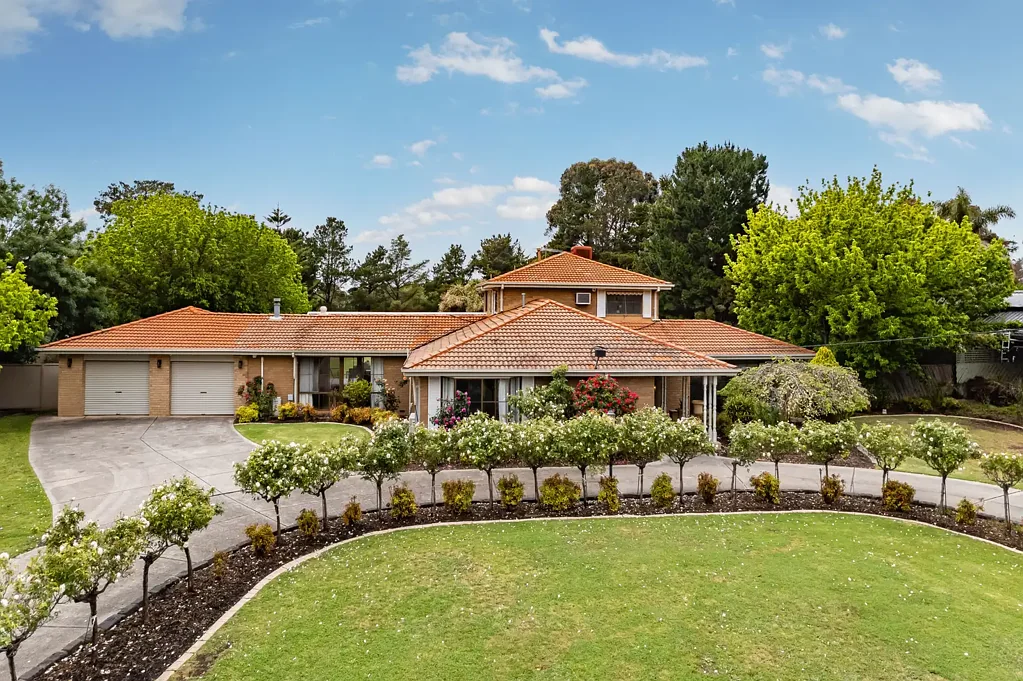 6 Galashiels Terrace, Greenvale, VIC 3059