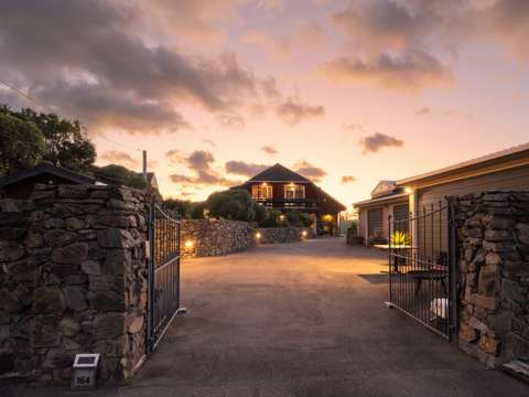 Rarangi 4房  Escape to Your Dream Coastal Paradise!