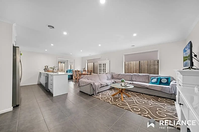 लिविंग रूम - 21 Cheyne Street, Werribee, VIC 3030