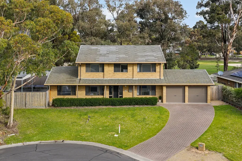 Sunbury 5 Bedroom Spacious, Stylish, and Perfectly Positioned