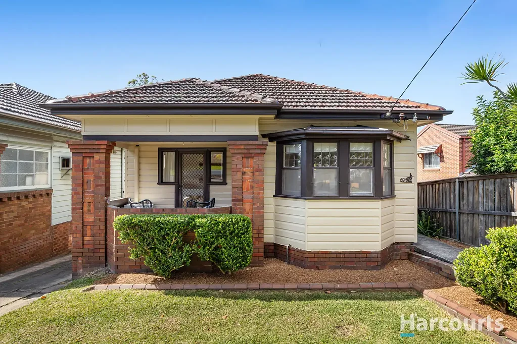 Waratah 4房  Character, convenience and a sunny backyard