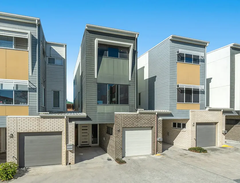 35/19 Governor Terrace, Murarrie, Brisbane - Eastern Region, 4部屋, 3バスルーム, Townhouse