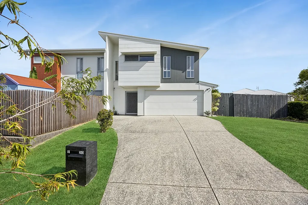 Peregian Springs 3Zimmer Private Duplex with Side Access, Generous Yard & Emu Mountain Outlook