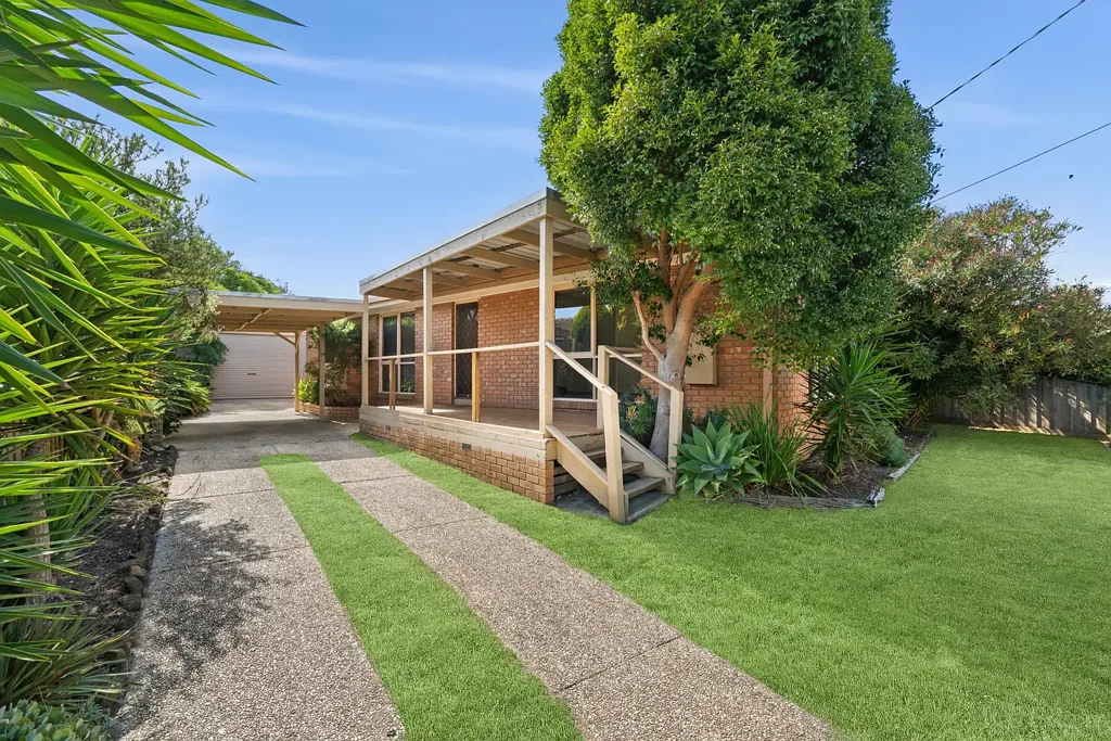 31 Pembroke Road, Ocean Grove, VIC 3226