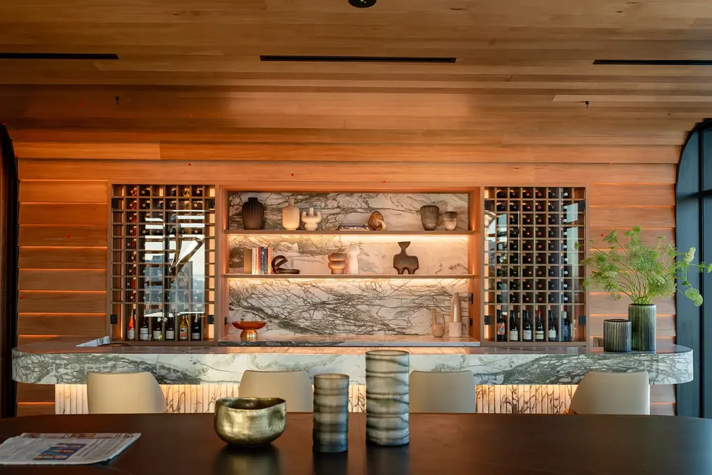 Upper House by Aria