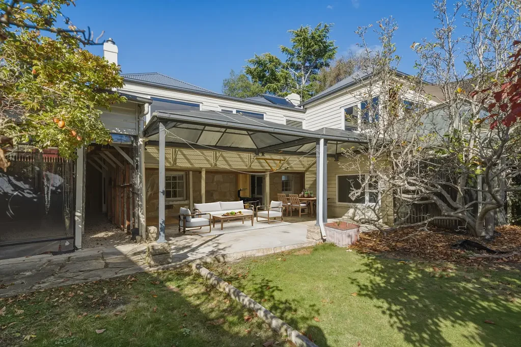 Charming South Hobart Unit - Includes Water and Electricity