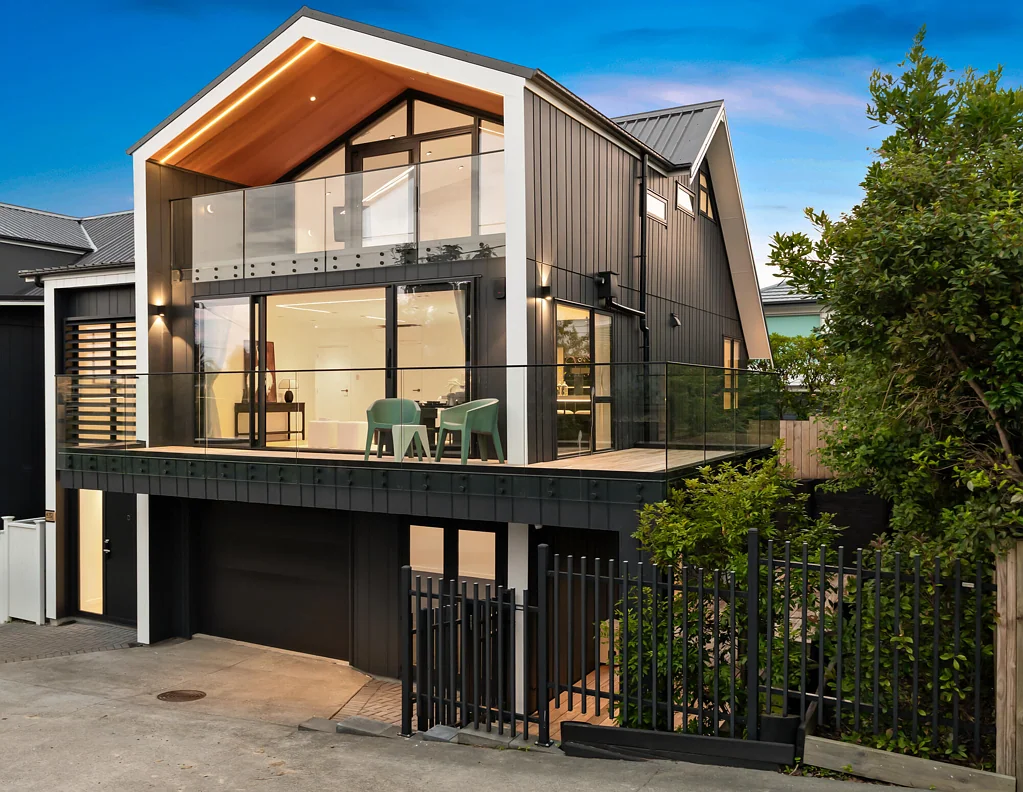 Mairangi Bay 4غرفة نوم Mairangi Bay Luxury Living with Sea Views