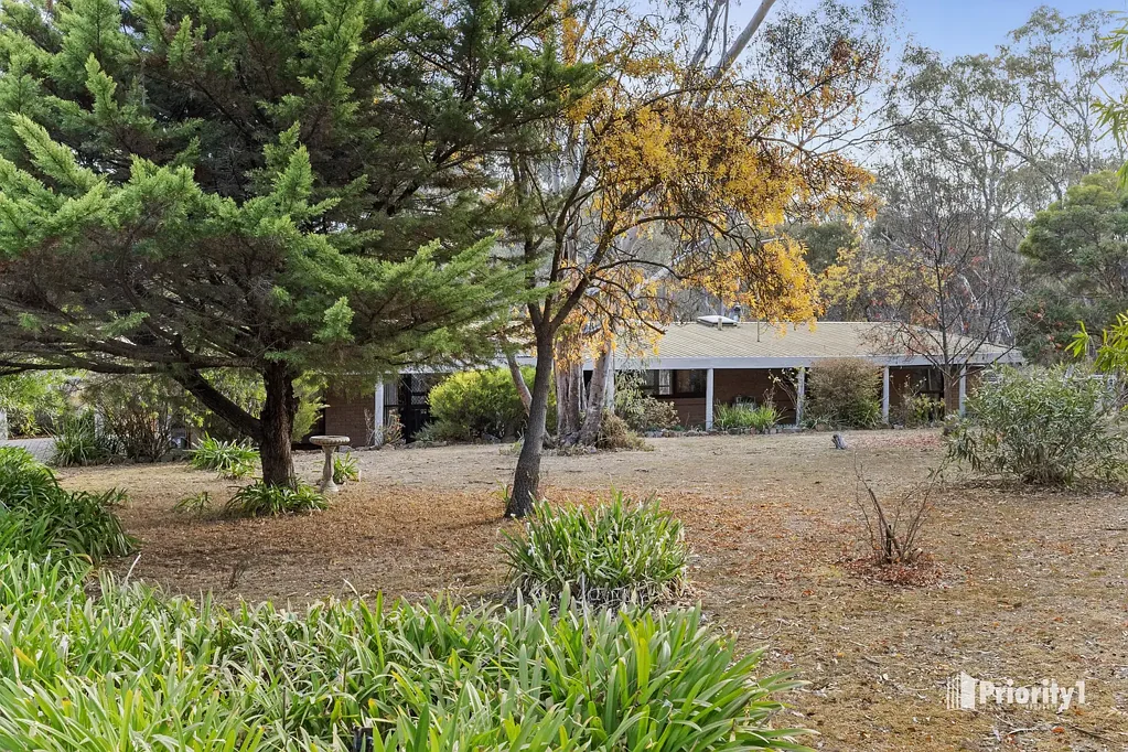 Heathcote 4Moenga SPACIOUS FAMILY HOME ON ACREAGE - MINUTES FROM TOWN, EASY ACCESS TO MELBOURNE