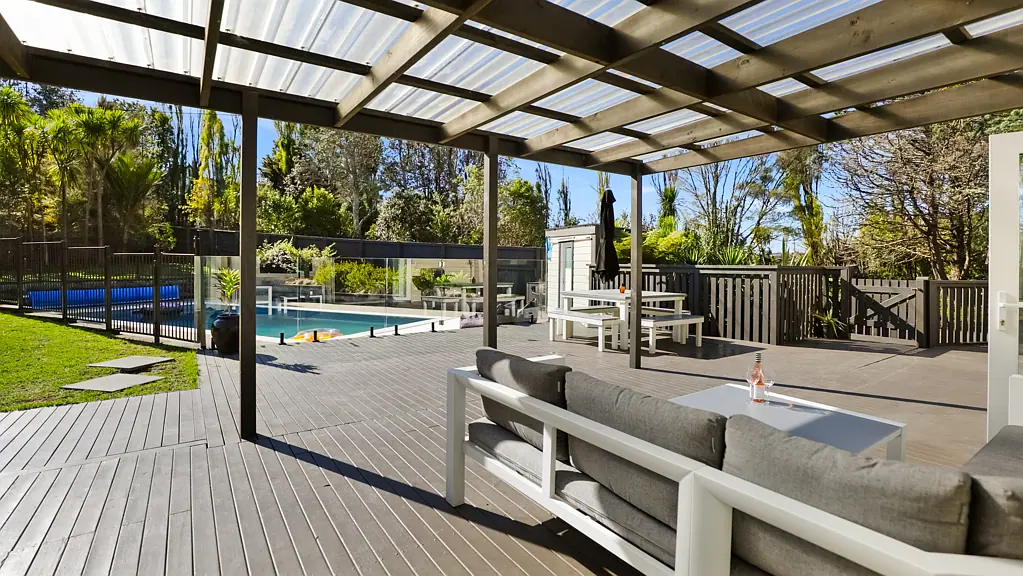 15A Whangaparaoa Road, Red Beach, Rodney