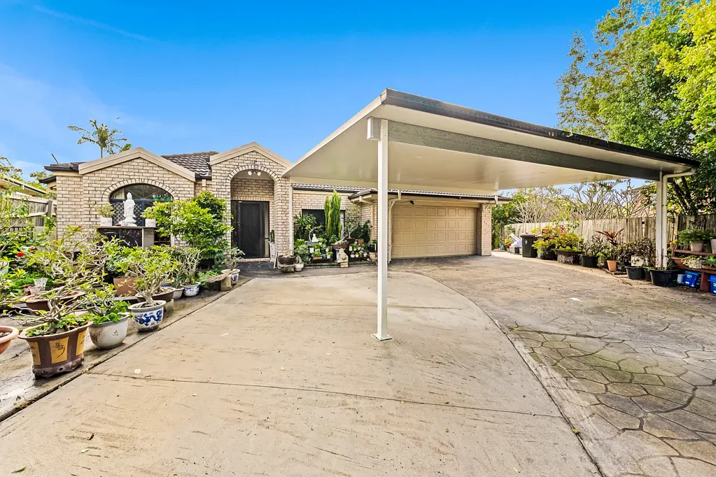 Forest Lake 4Zimmer Spacious Family Living with Room to Grow, Entertain and Enjoy!