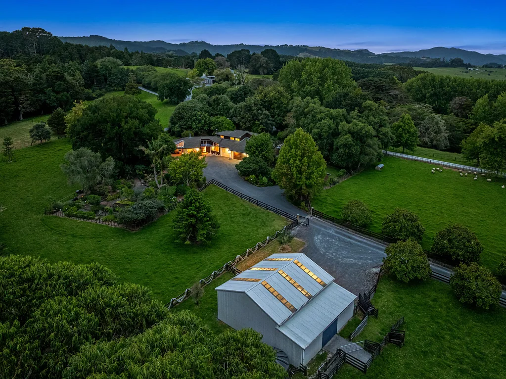 Matakana 3房 探索Matakana隐逸的世外桃源！六公顷地块，紧邻河流，配备宽阔牧场+农场仓库！ Large Lifestyle Land Holding near Matakana Village