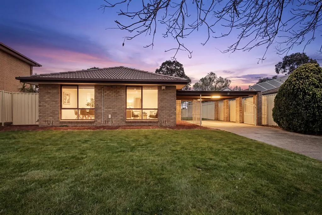 Keilor Downs 3房 已翻新，可随时入住！ Renovated and ready to move in!