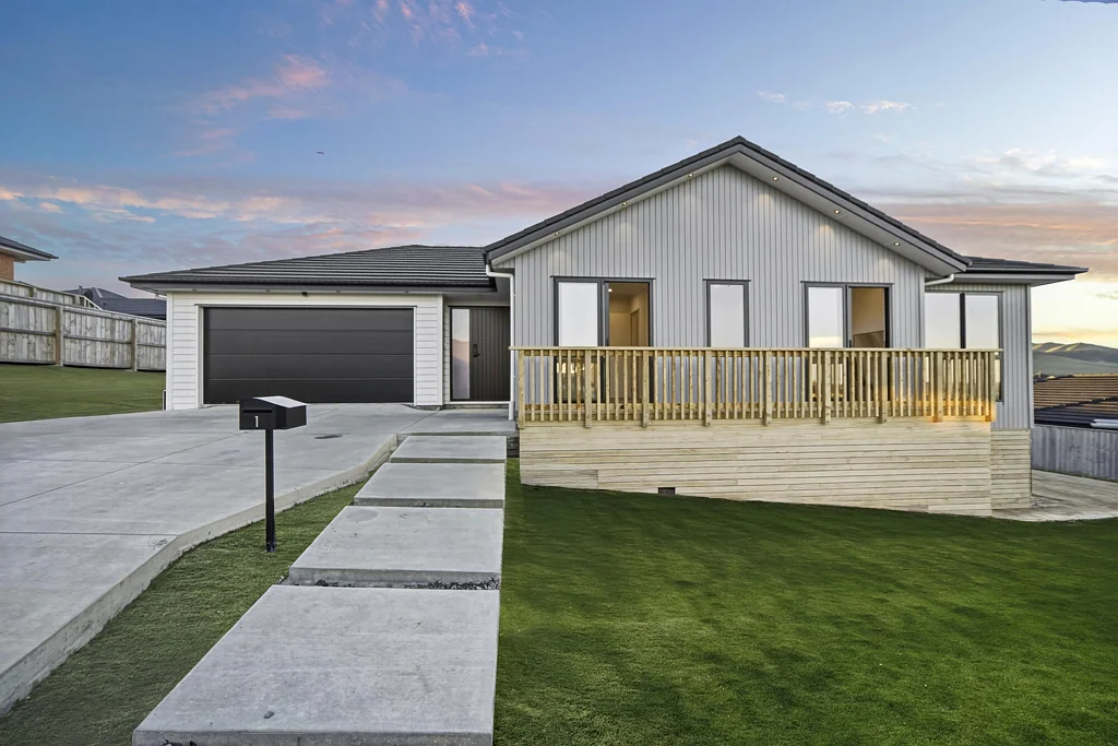 Pokeno 5房  Brand New 5-Bdrm with Two Kitchens