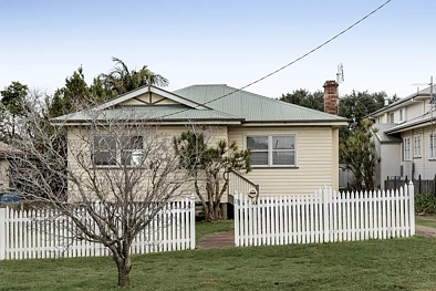 Mount Lofty 3Zimmer Renovation Project + Respected Location