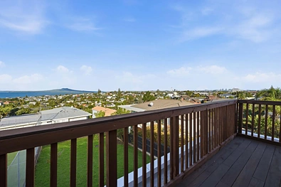 Exceptional family home with Seaview and tennis court