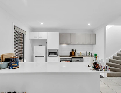 100 Lamington Drive, Redbank Plains, Ipswich - Greater Region, 4 habitaciones, 3 baños, Apartment