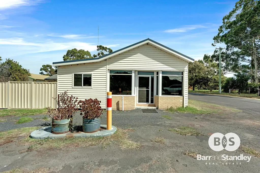 Wokalup 3Zimmer Big Block. Great Potential. Renovator Opportunity.