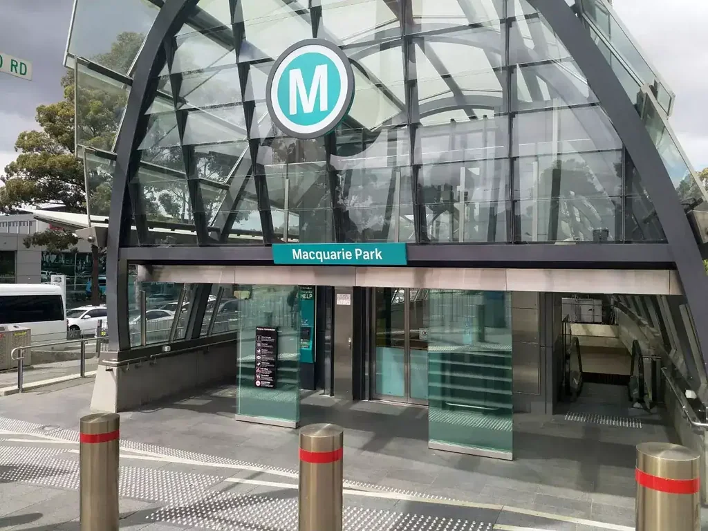 Macquarie Park 2Phòng ngủ Ready to move in Apartment - Walk everywhere!!