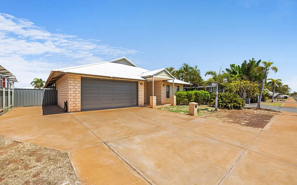 13 Perentie Road, Baynton, WA 6714