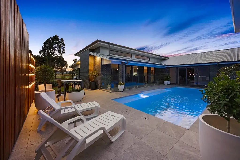 Dubbo 4ห้องนอน Executive Entertainer with Golf Course Prestige