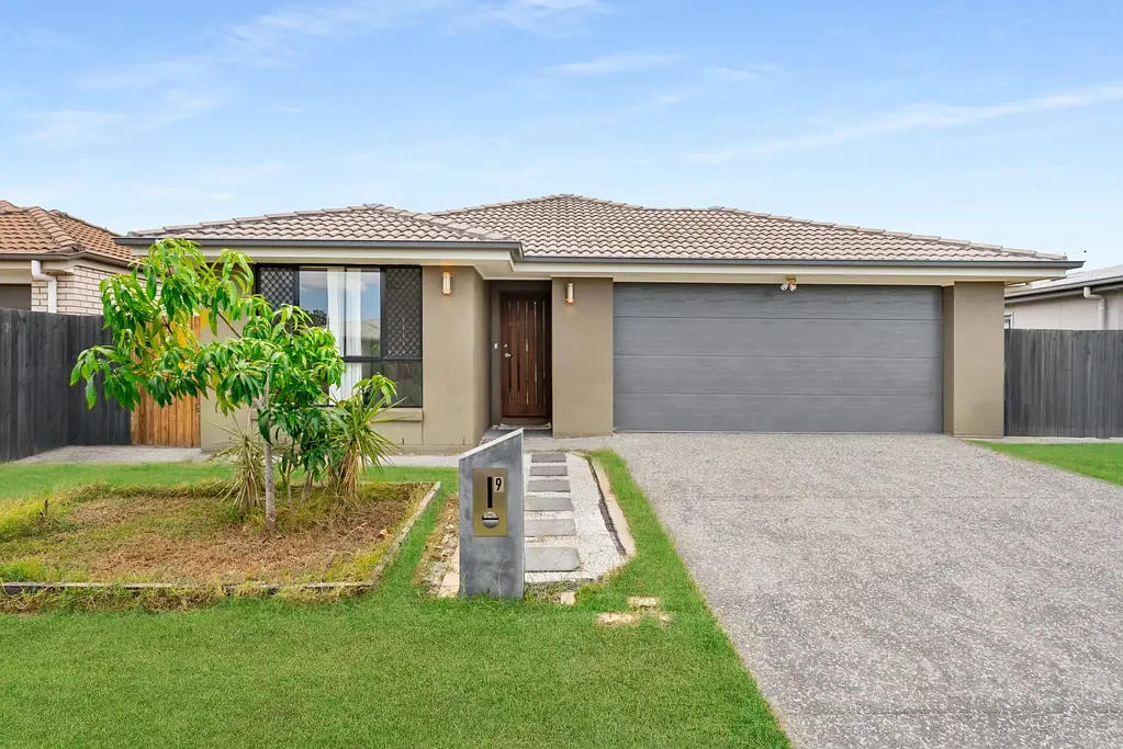 9 Regeling Court, Loganlea, QLD 4131