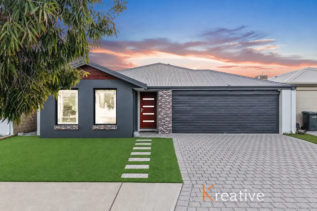 Harrisdale 4Moenga Executive Family Living in Harrisdale's School Catchment - Two Kitchens, Coffee Station, Solar & Car Charging Station