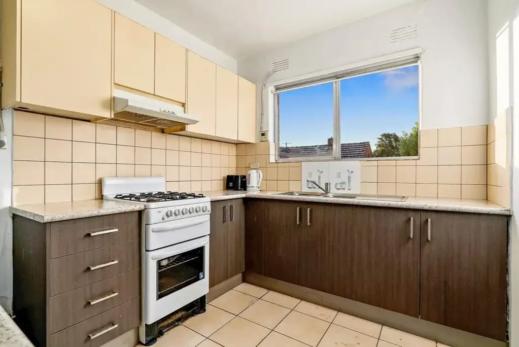 Clayton 3 Bedroom Modern Investment Opportunity or Move In Ready Lifestyle in Prime Clayton Location