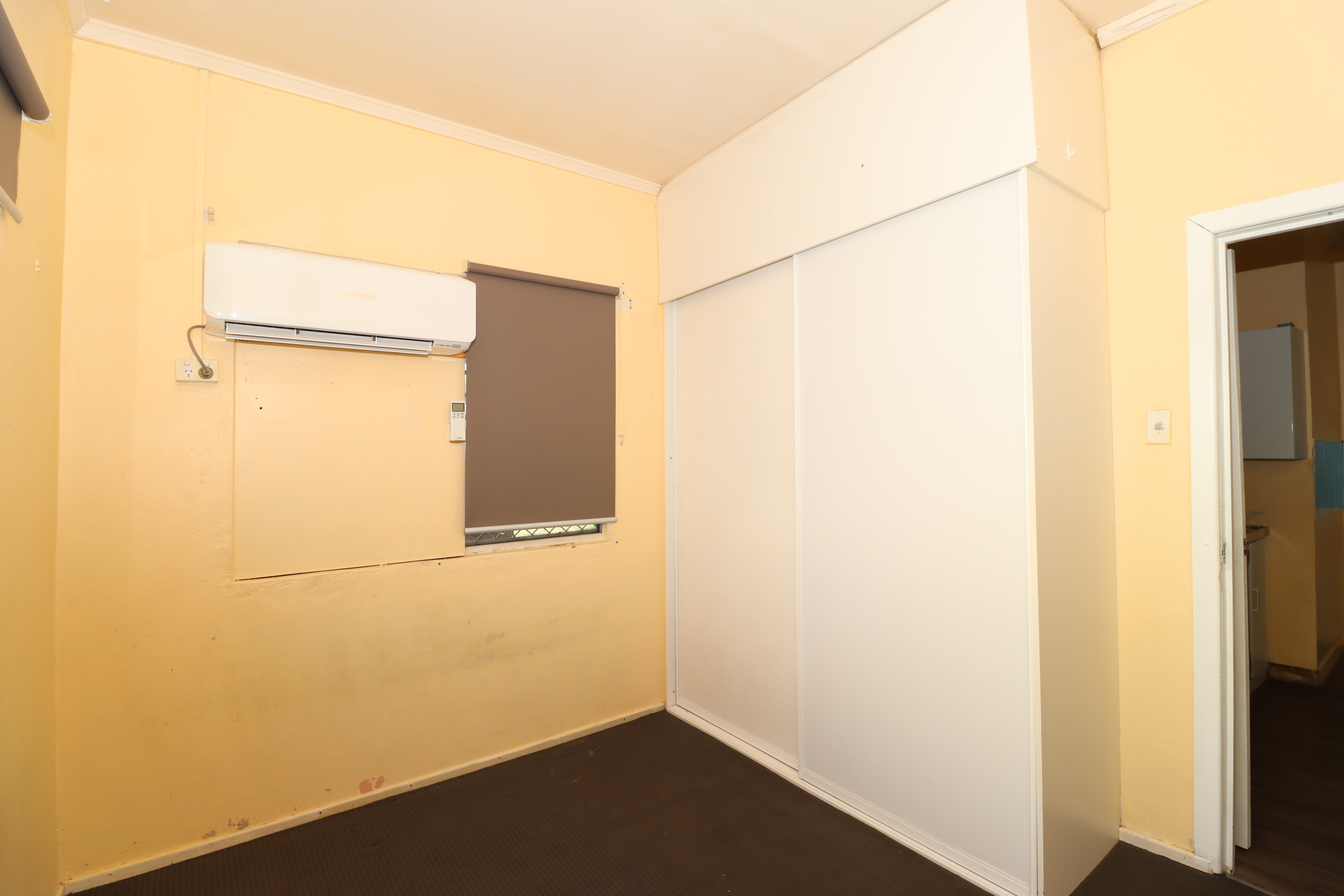 FLAT 2 27 GEORGE ST, THE GAP QLD 4825, 0 rūma, 0 rūma horoi, Unit