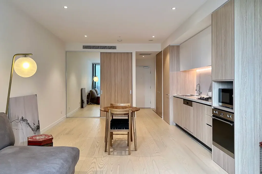Studio & Nearly Brand New & Partially Furnished & Spacious & Quiet & Timber Floor & Close to Metro
