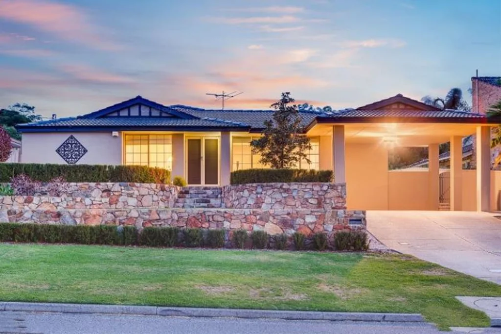 9 Mottee Road, Bateman, WA 6150
