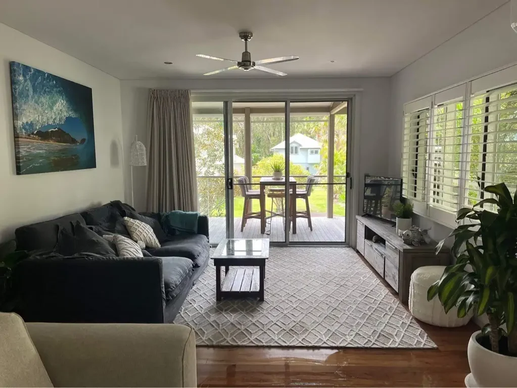 Furnished Coastal Townhouse Living in Blueys Retreat