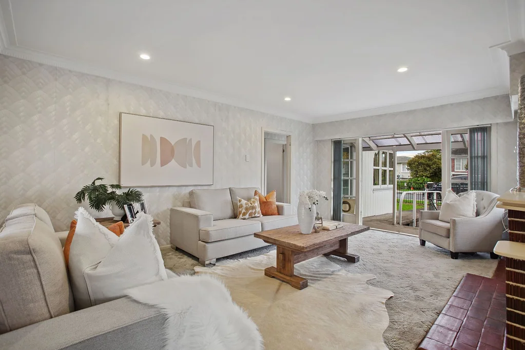 Te Atatu South 3Kwarto Kiwi Bungalow - make over required