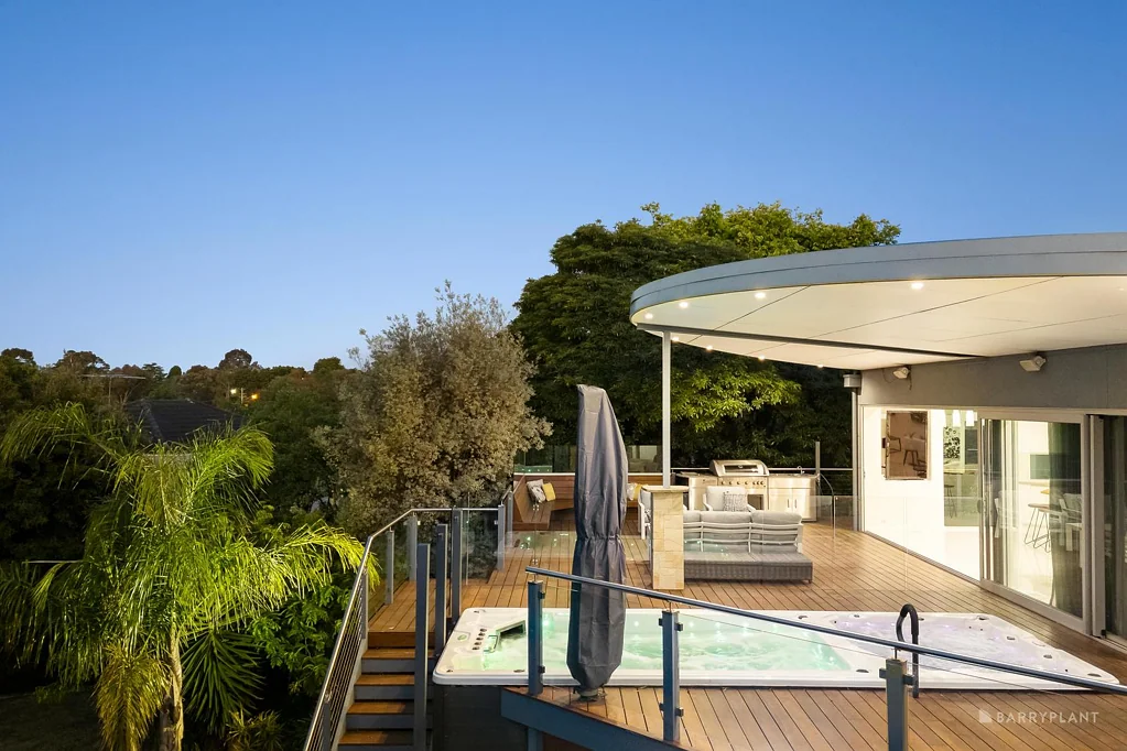 18 Little Valley Road, Templestowe, VIC 3106