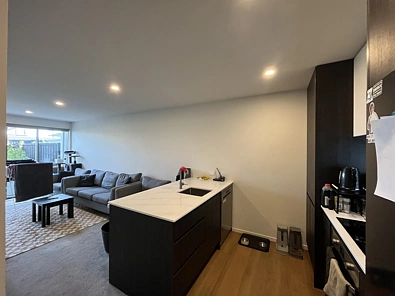 Stylish 2 bedrrom townhouse.