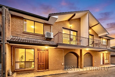 Bankstown 3房 位于 Bankstown 市中心的宽敞三卧室联排别墅，设有多功能起居区 Spacious Three-Bedroom Townhouse with Multiple Living Areas in the heart of Bankstown