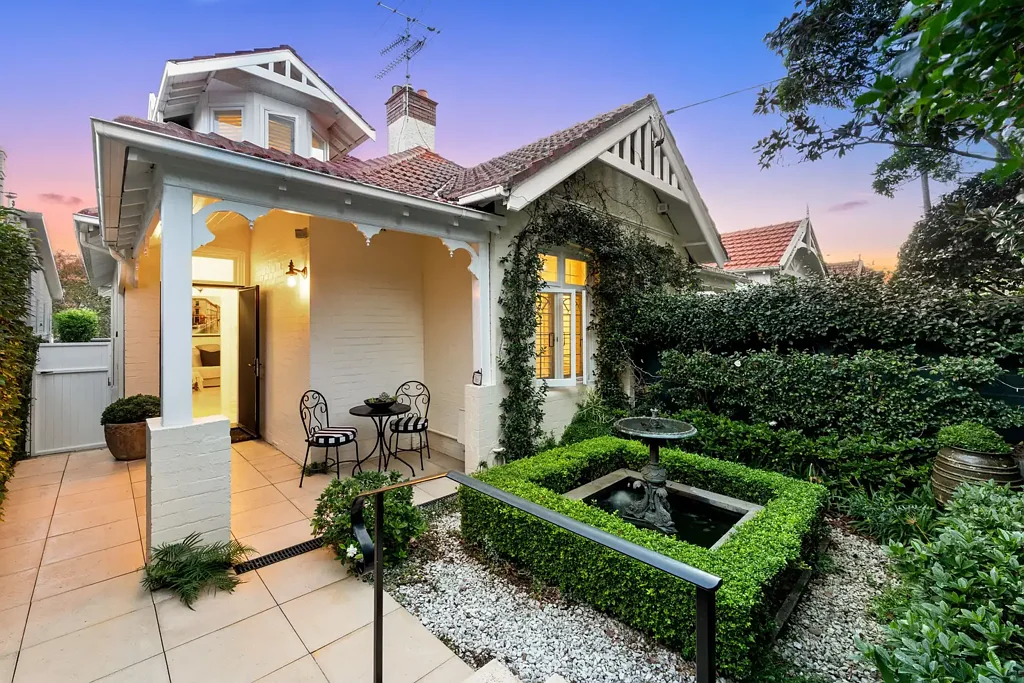 Mosman 4 Bedroom Exquisite Federation semi located for lifestyle