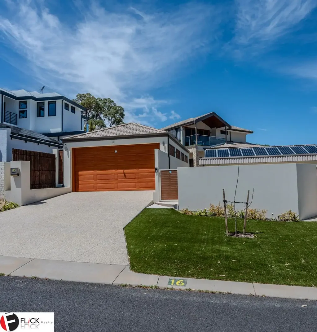 Luxurious, Peaceful Family Home on the Border of Kallaroo and Hillarys