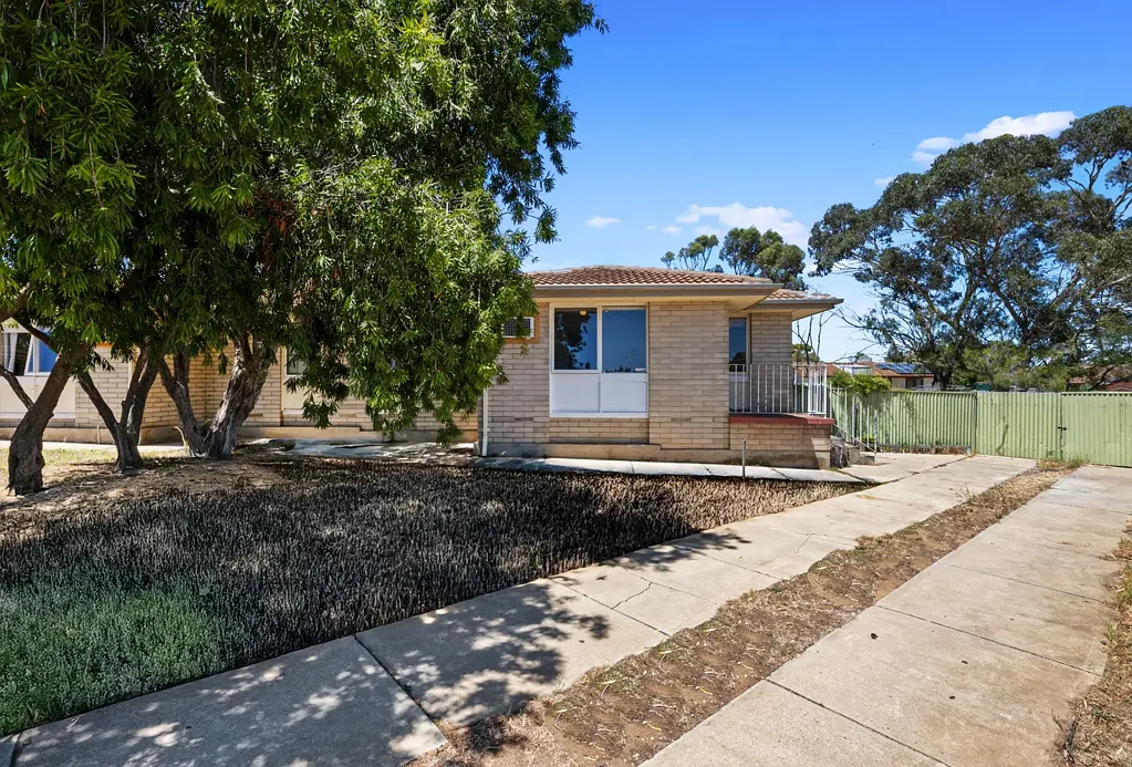 Low maintenace home in Murray Bridge! Open inspection Wednesday 10/06/2026 from 5:20pm - 5:35pm and Friday 12/06/2026 from 5:20pm - 5:35pm